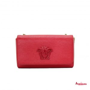 Bolso pequeño rojo con medusa, de Versace