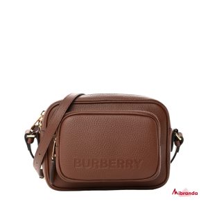 Bolso camera bag. piel marrón, de Burberry.