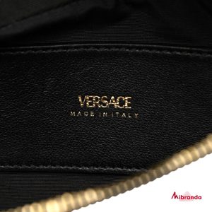 Riñonera en piel acolchada negra, de Versace