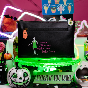 Bolso Clutch I-Scream Parlour, de Vendula London.