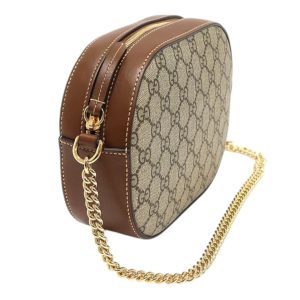 Bolso cruzado con cadena GG Supreme, de Gucci