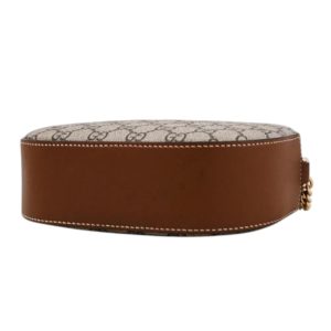 Bolso cruzado con cadena GG Supreme, de Gucci