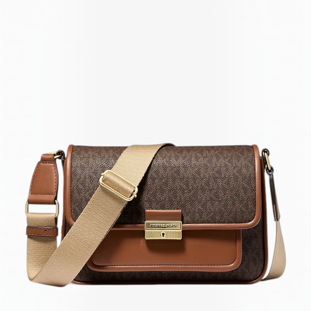 Bolso messenger Bradshaw mediano con logotipo, color marrón, de Michael Kors